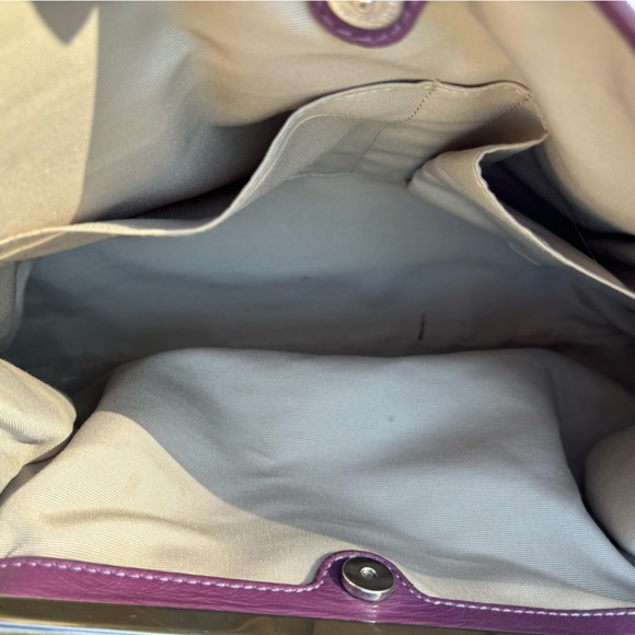 Coach VGUC Kiss lock bag - Picture 11 of 16